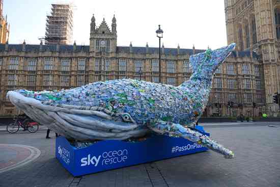 巨型塑料袋鲨鱼